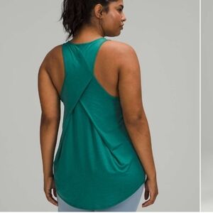 #51 Lululemon Essential Tank Top *PleatedTeal Lagoon Size 12, 24" P2P *snap